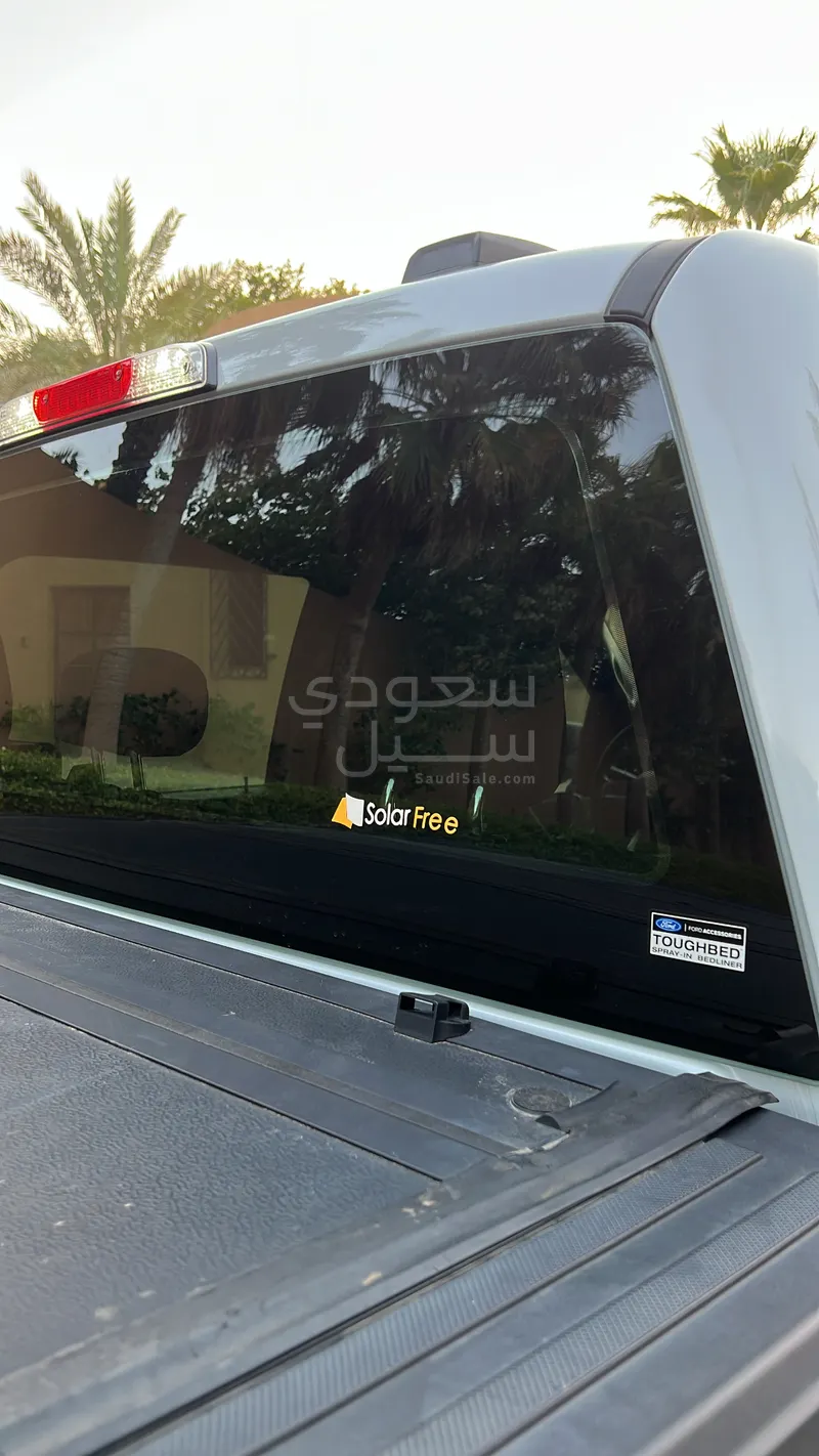 2023 فورد اف 150 اكس ال تي