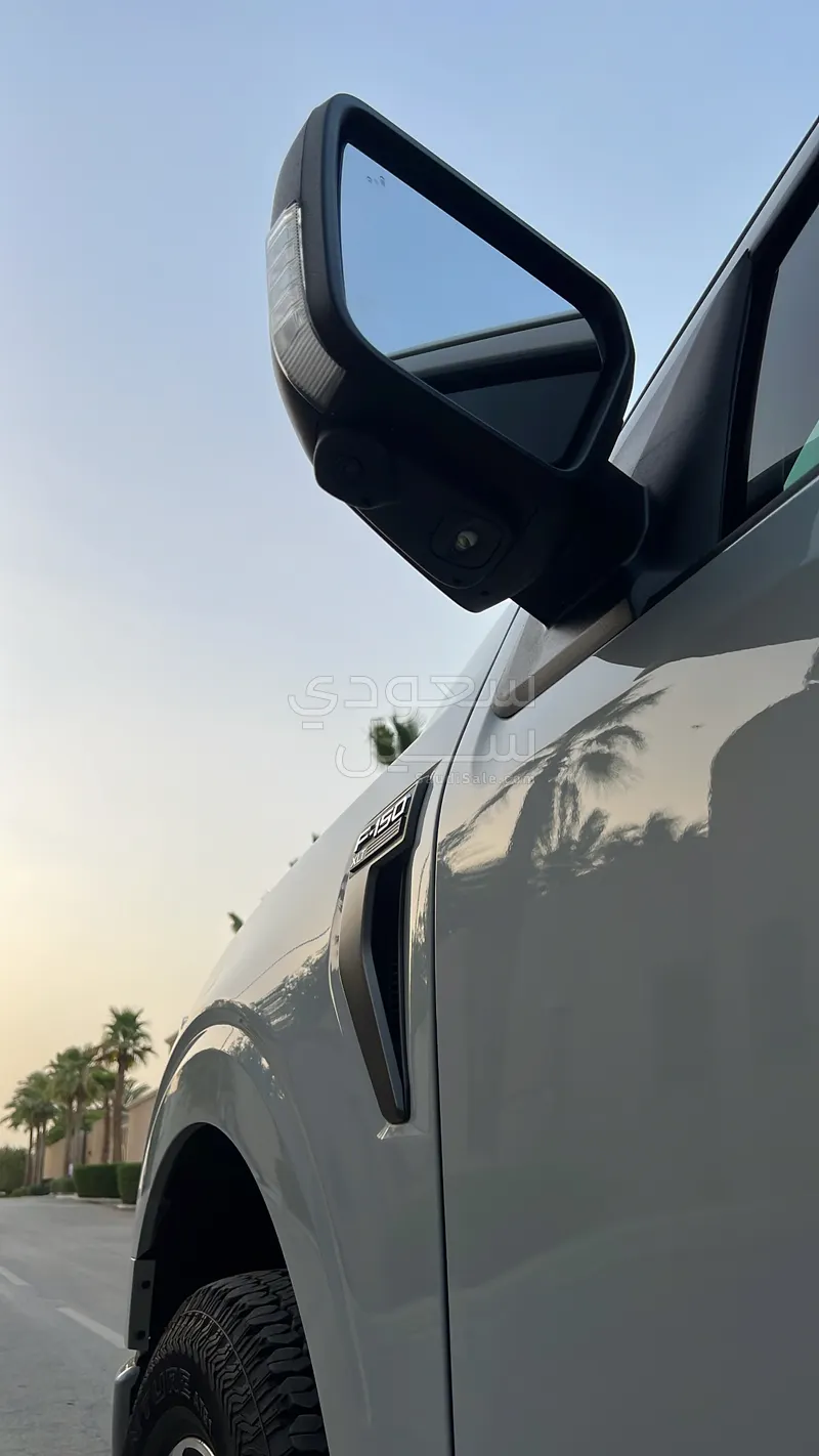 2023 فورد اف 150 اكس ال تي