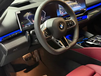 2027 بي ام دبليو الفئة الخامسة 520 أي إم كت