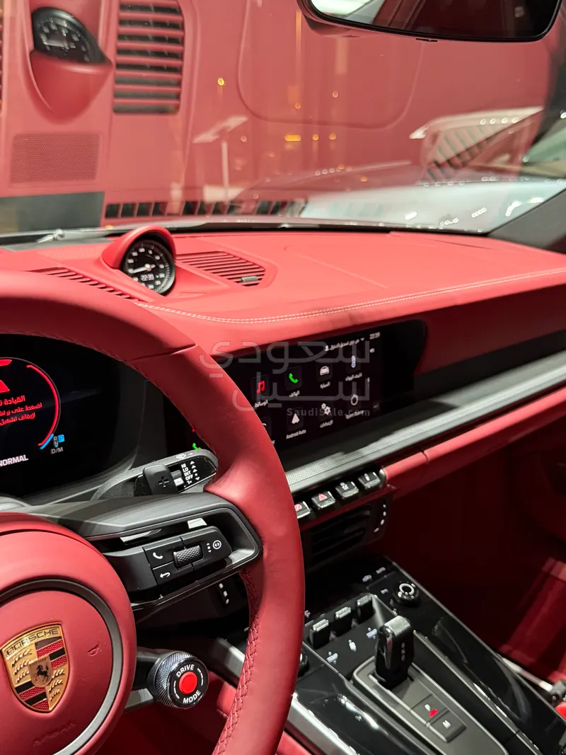 2026 بورش 911 كاريرا