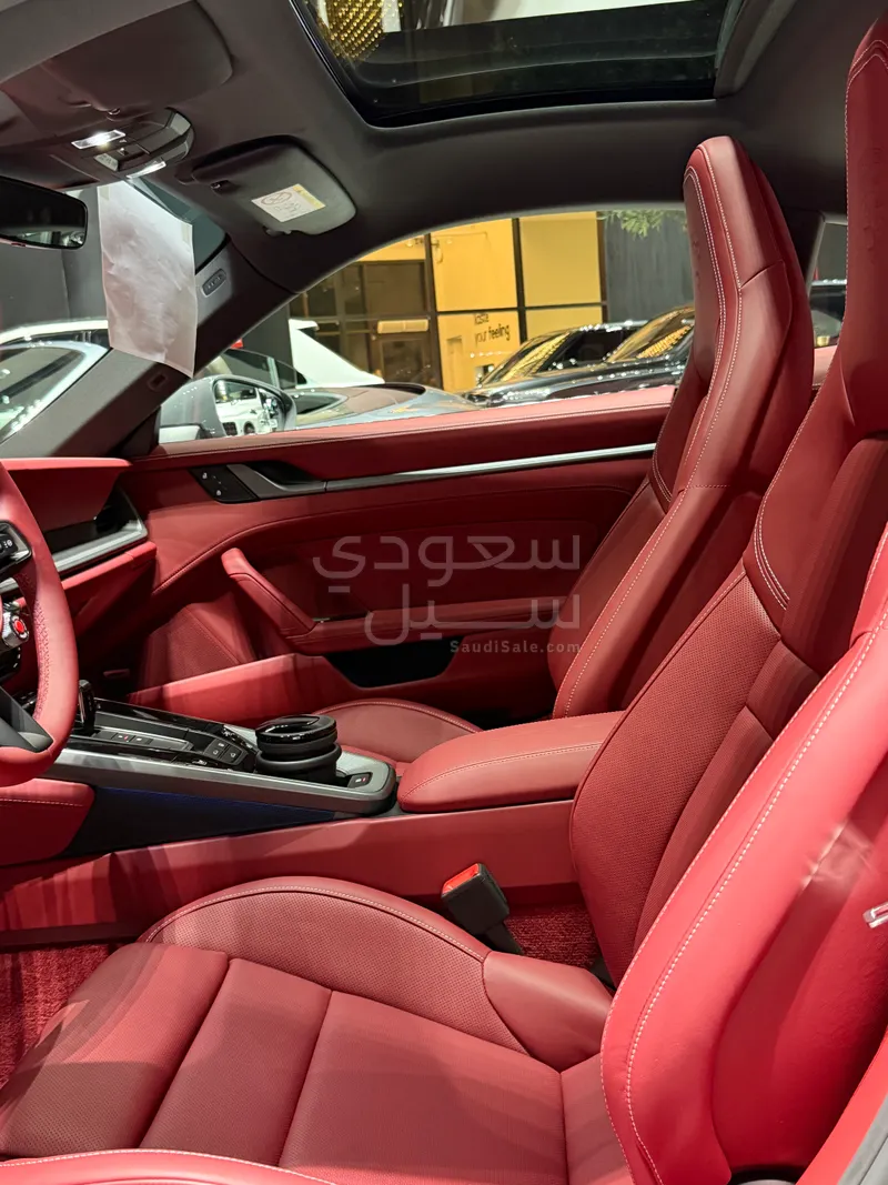 2026 بورش 911 كاريرا