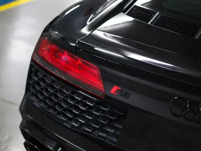 2021 اودي ار 8 في 10 بلس