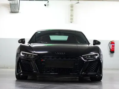 2021 اودي ار 8 في 10 بلس