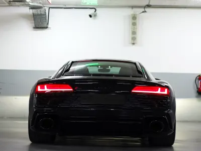 2021 اودي ار 8 في 10 بلس