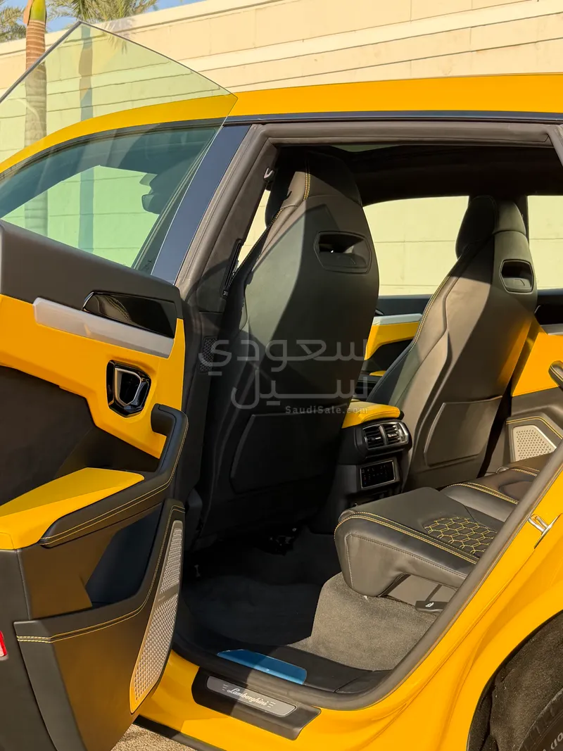 2022 لمبرجيني اوروس