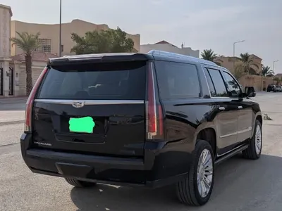2019 كاديلاك اسكاليد بلاتينيوم