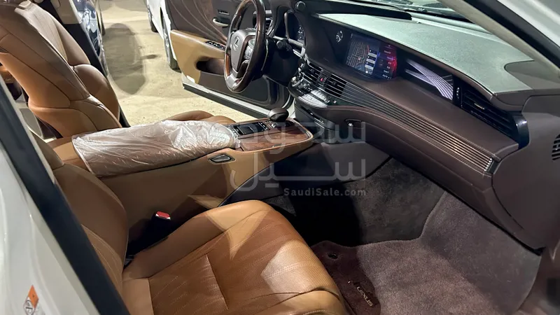2018 لكزس إل إس 350