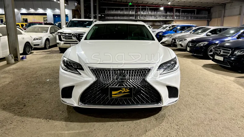 2018 لكزس إل إس 350