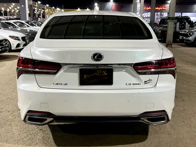 2018 لكزس إل إس 350