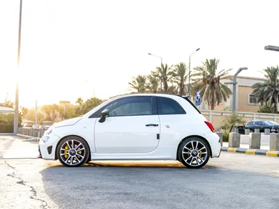2024 فيات ابارث 695 توريزمو
