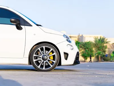 2024 فيات ابارث 695 توريزمو