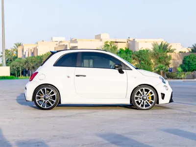 2024 فيات ابارث 695 توريزمو