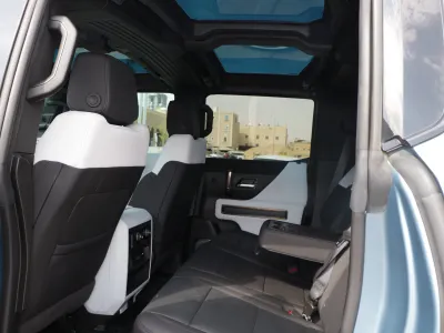 2024 جي ام سي همر اتش اي في