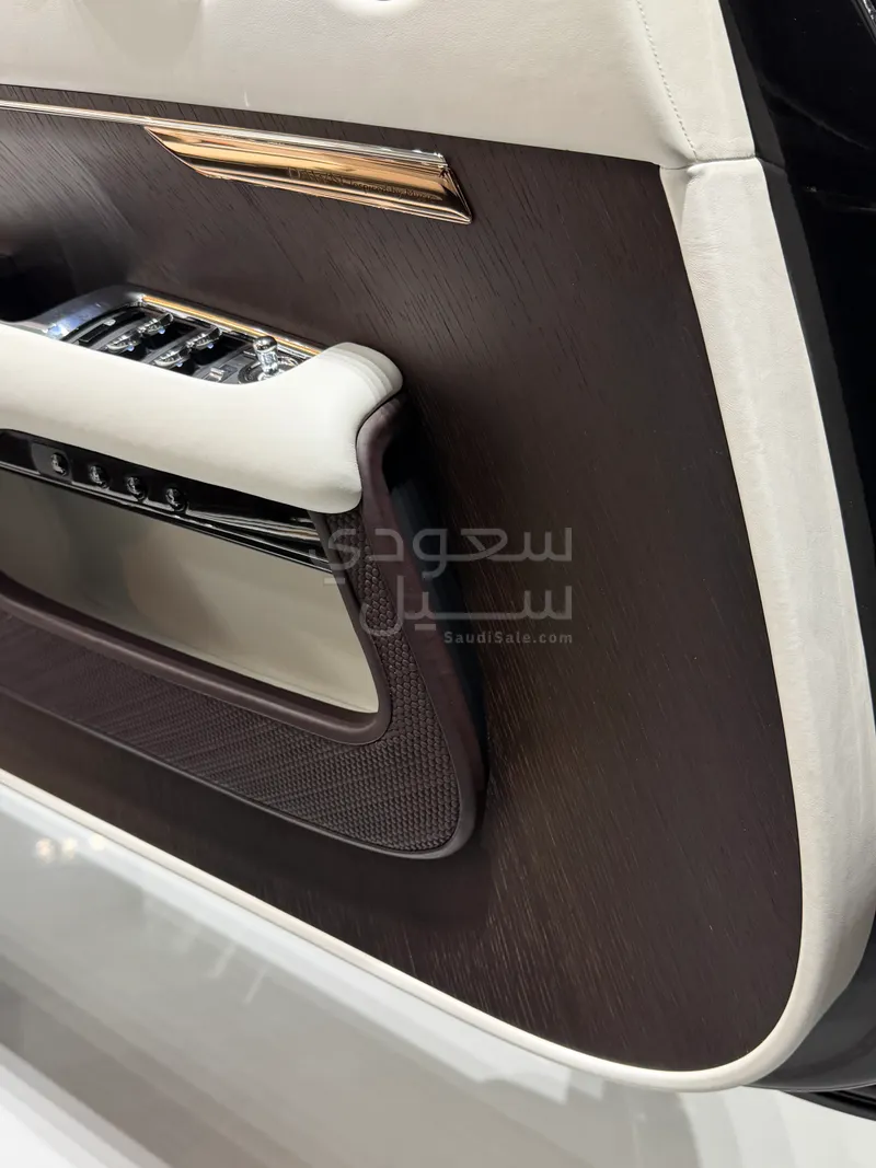 2019 رولز رويس داون بلاك بادج