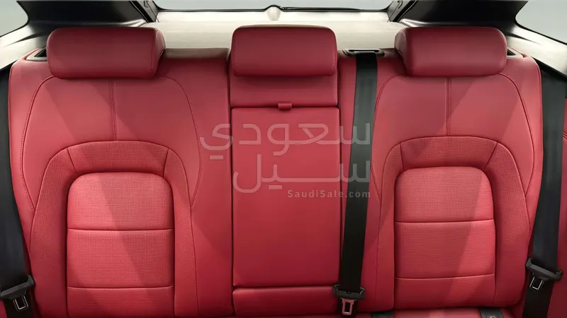 2024 جاكوار اف-بيس ار دايناميك