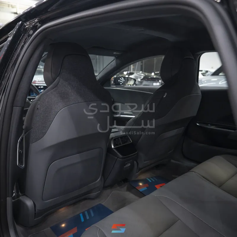 2025 لوسيد اير بيور