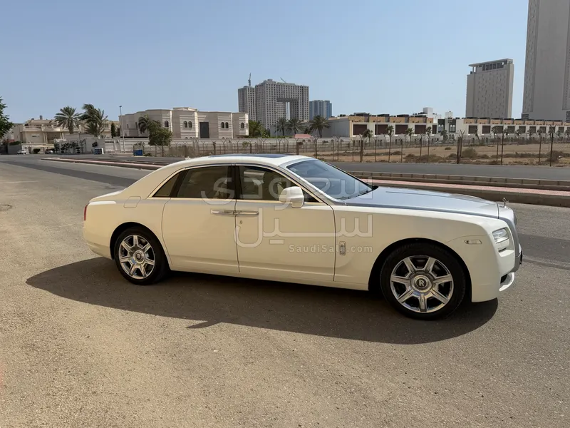 2013 رولز رويس قوست