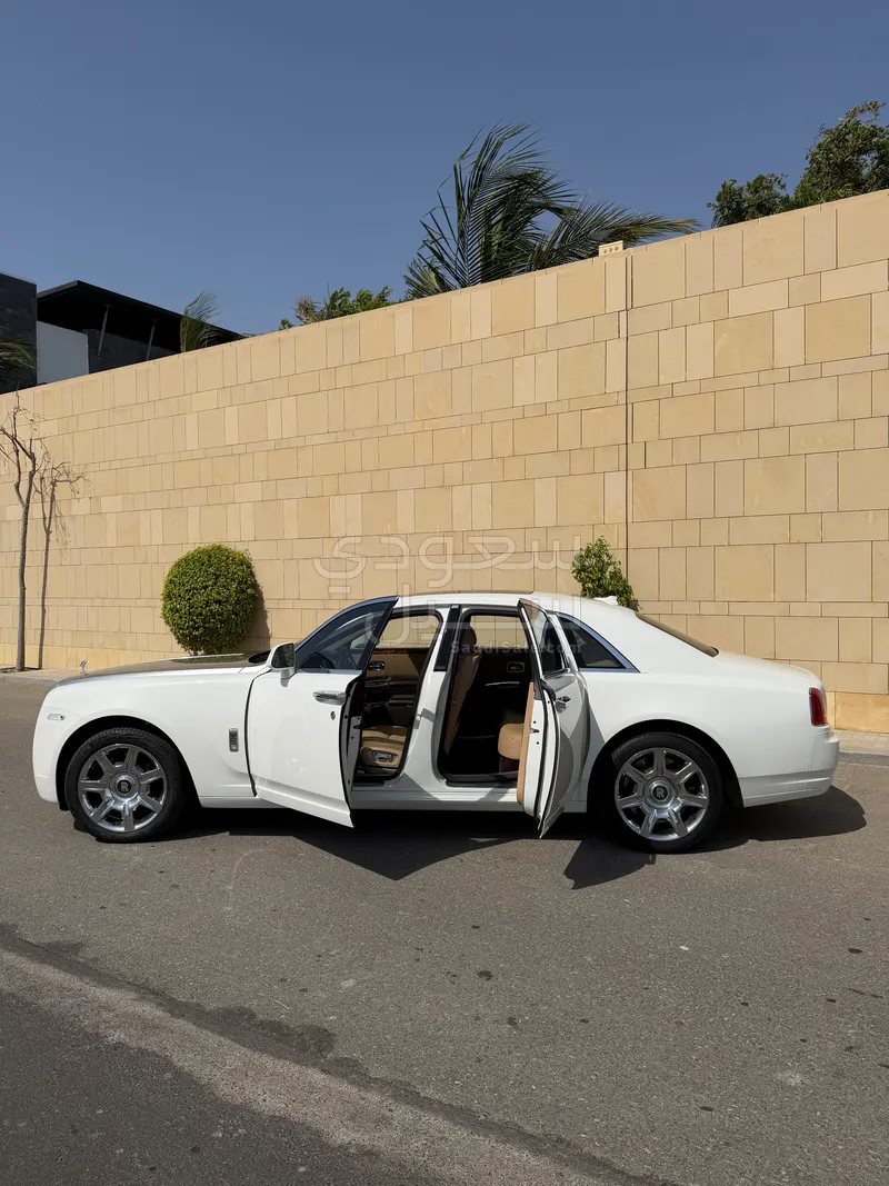 2013 رولز رويس قوست