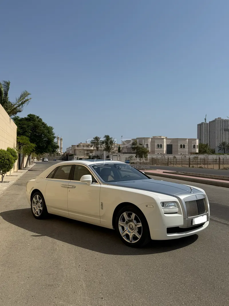 2013 رولز رويس قوست