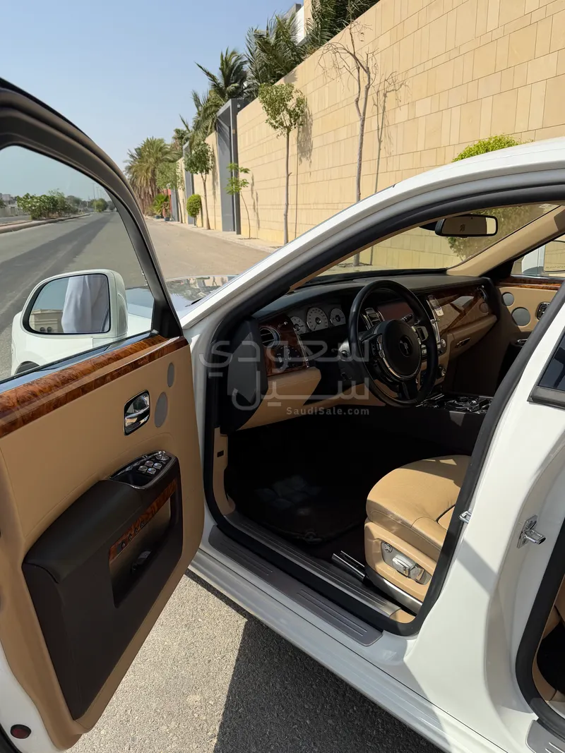 2013 رولز رويس قوست