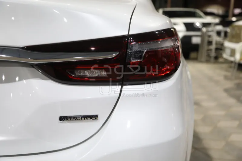 2025 مازدا مازدا 6