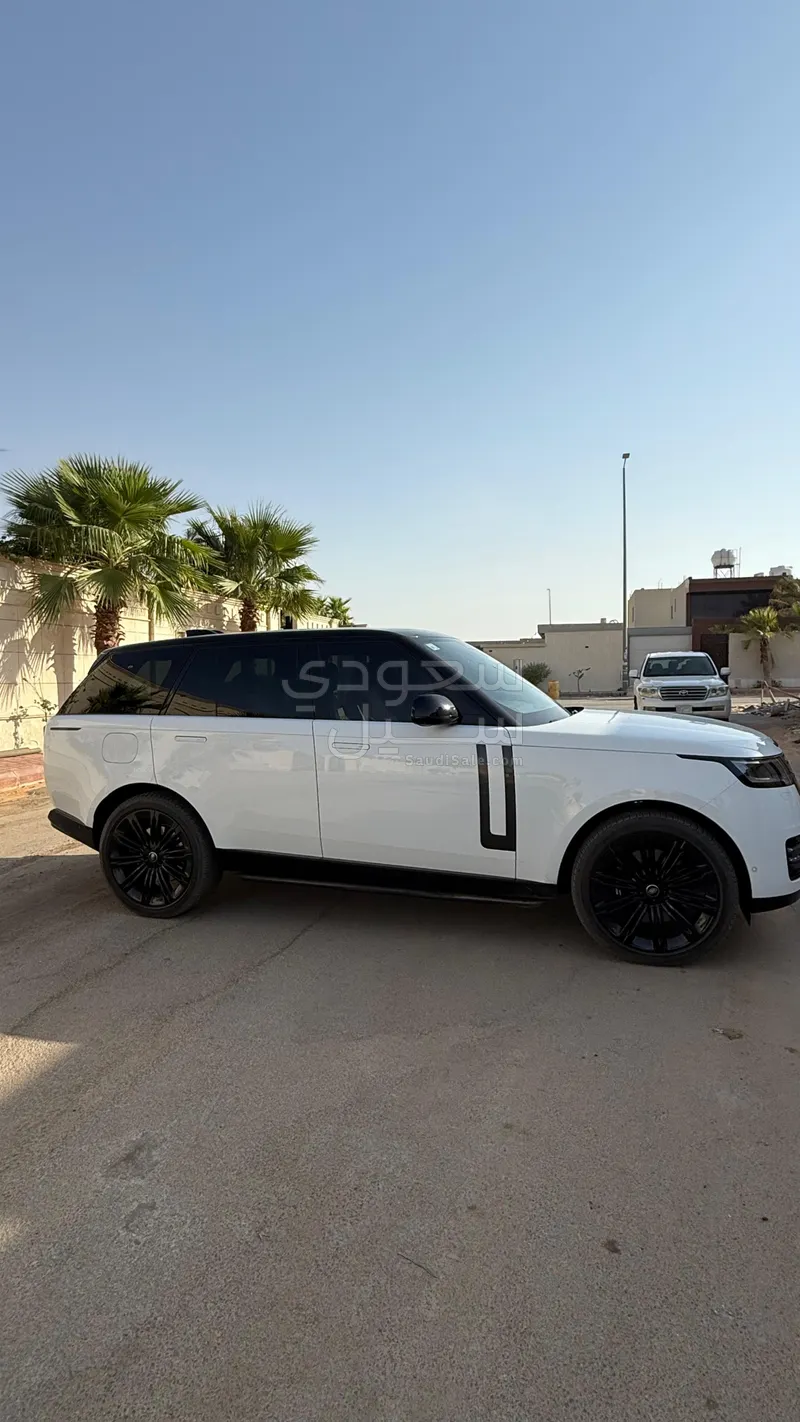 2024 لاند روفر رينج روفر فوج