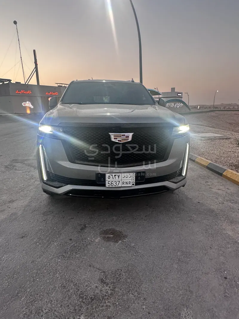 2024 كاديلاك اسكاليد بلاتينيوم