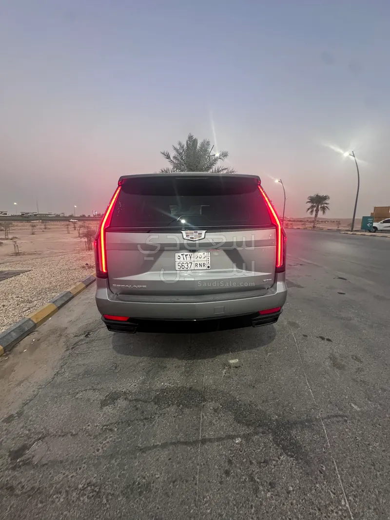 2024 كاديلاك اسكاليد بلاتينيوم