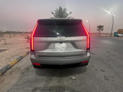 2024 كاديلاك اسكاليد بلاتينيوم