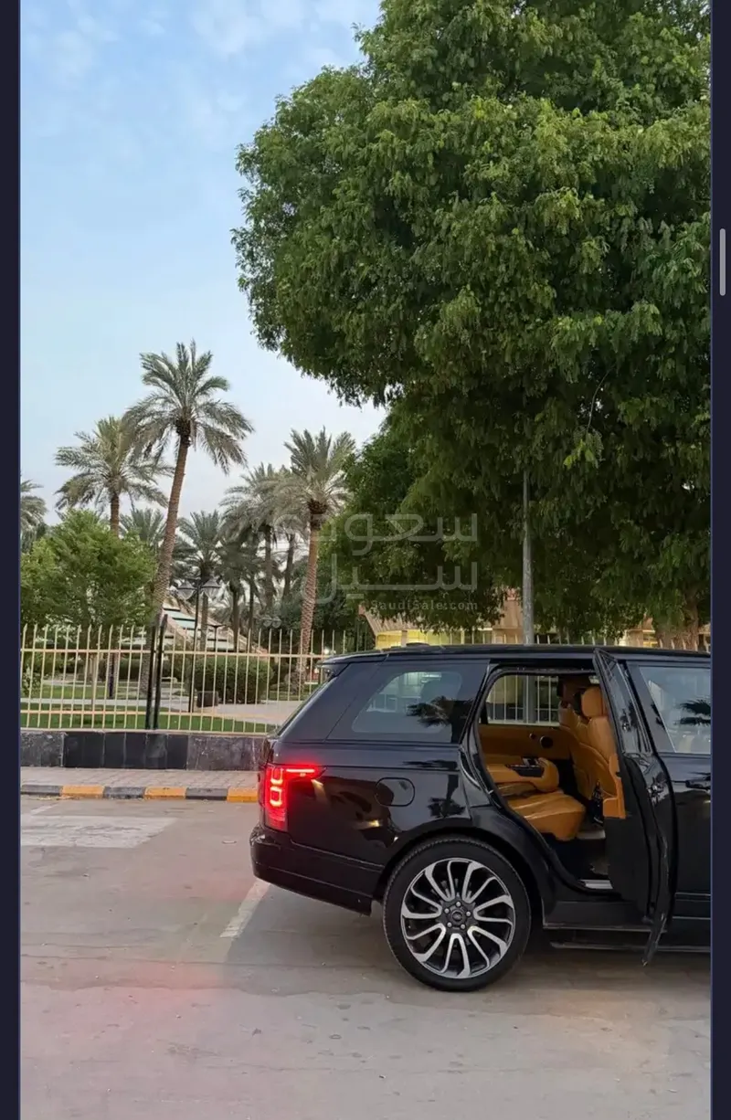2015 لاند روفر رينج روفر فوج ان اي