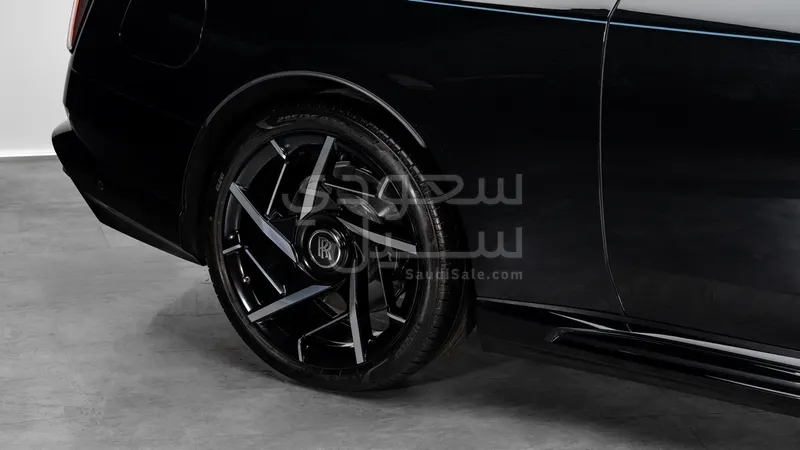 2026 رولز رويس سبيكتر بلاك بادج