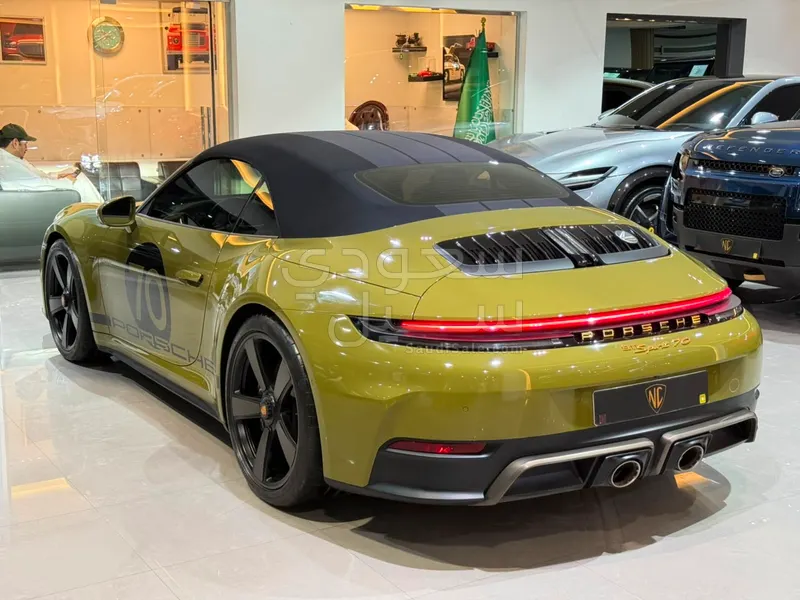 2026 بورش 911 كاريرا كابريوليه