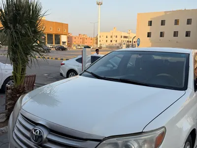 2011 تويوتا افالون