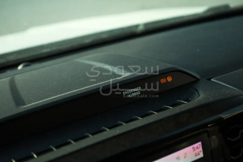 2025 فورد ايفرست اكس ال تي