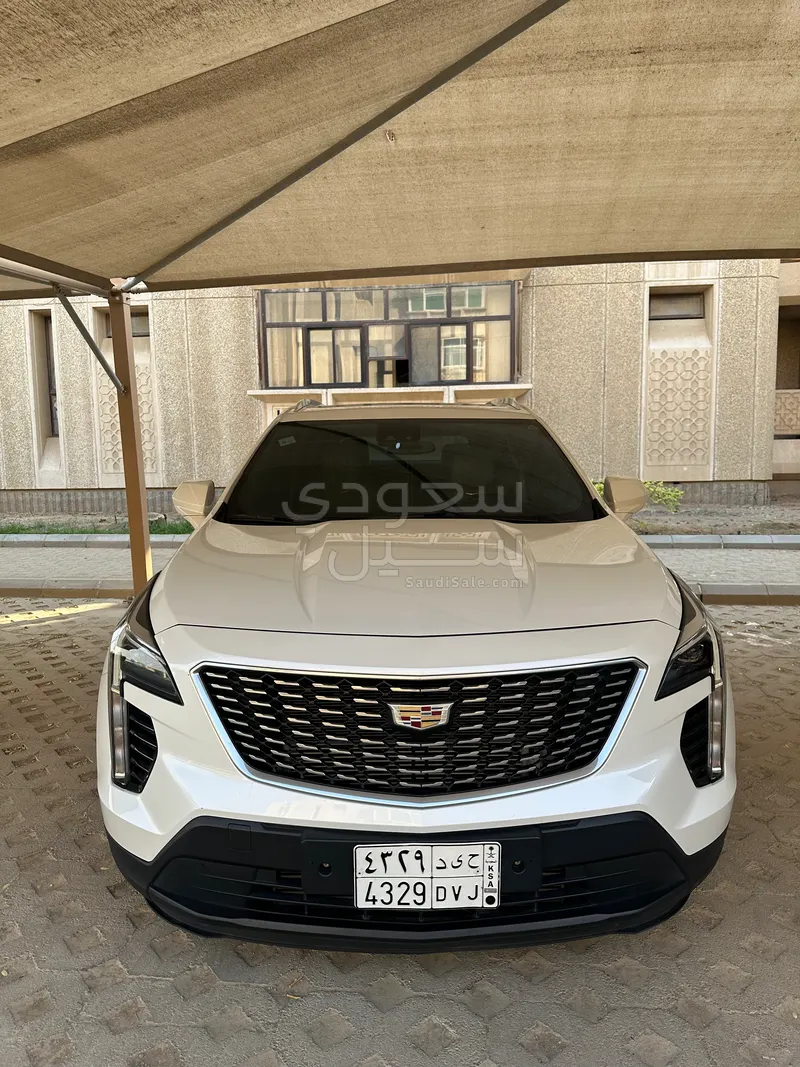 2021 كاديلاك اكس تي 4