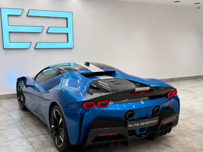 2020 فيراري اس اف 90 سترادالي