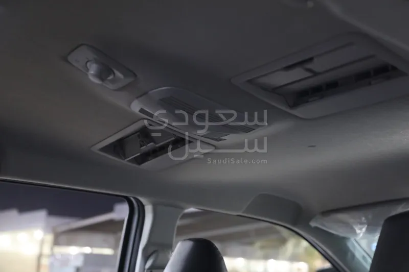 2025 تويوتا فيلوز