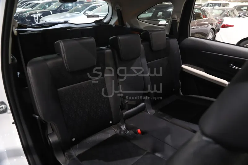 2025 تويوتا فيلوز