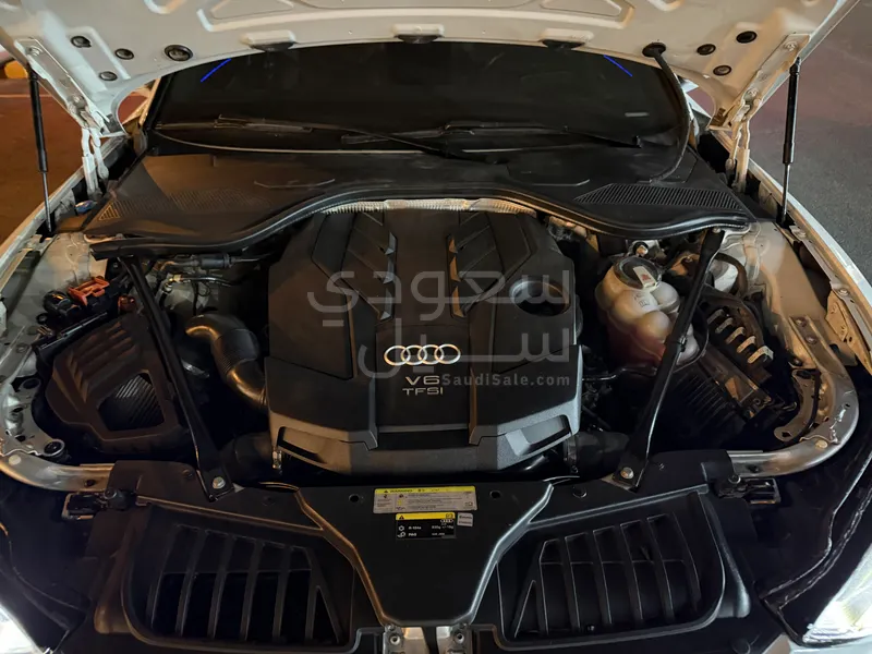 2018 اودي اي 8 ال 55تي اف اس أي