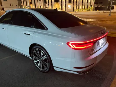 2018 اودي اي 8 ال 55تي اف اس أي