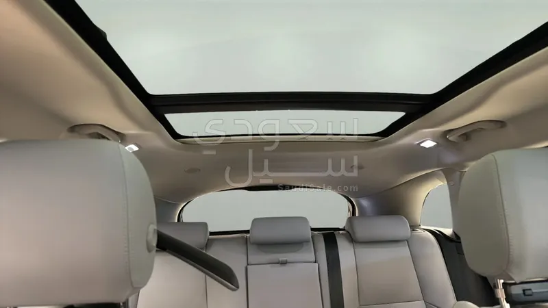2025 لاند روفر رينج روفر فيلار اس اي