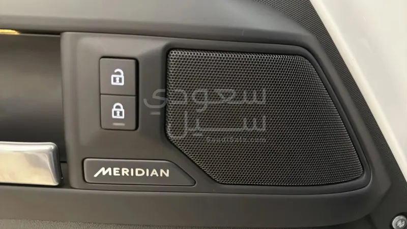 2026 لاند روفر ديفيندر 90 اكس داينمك اس اي