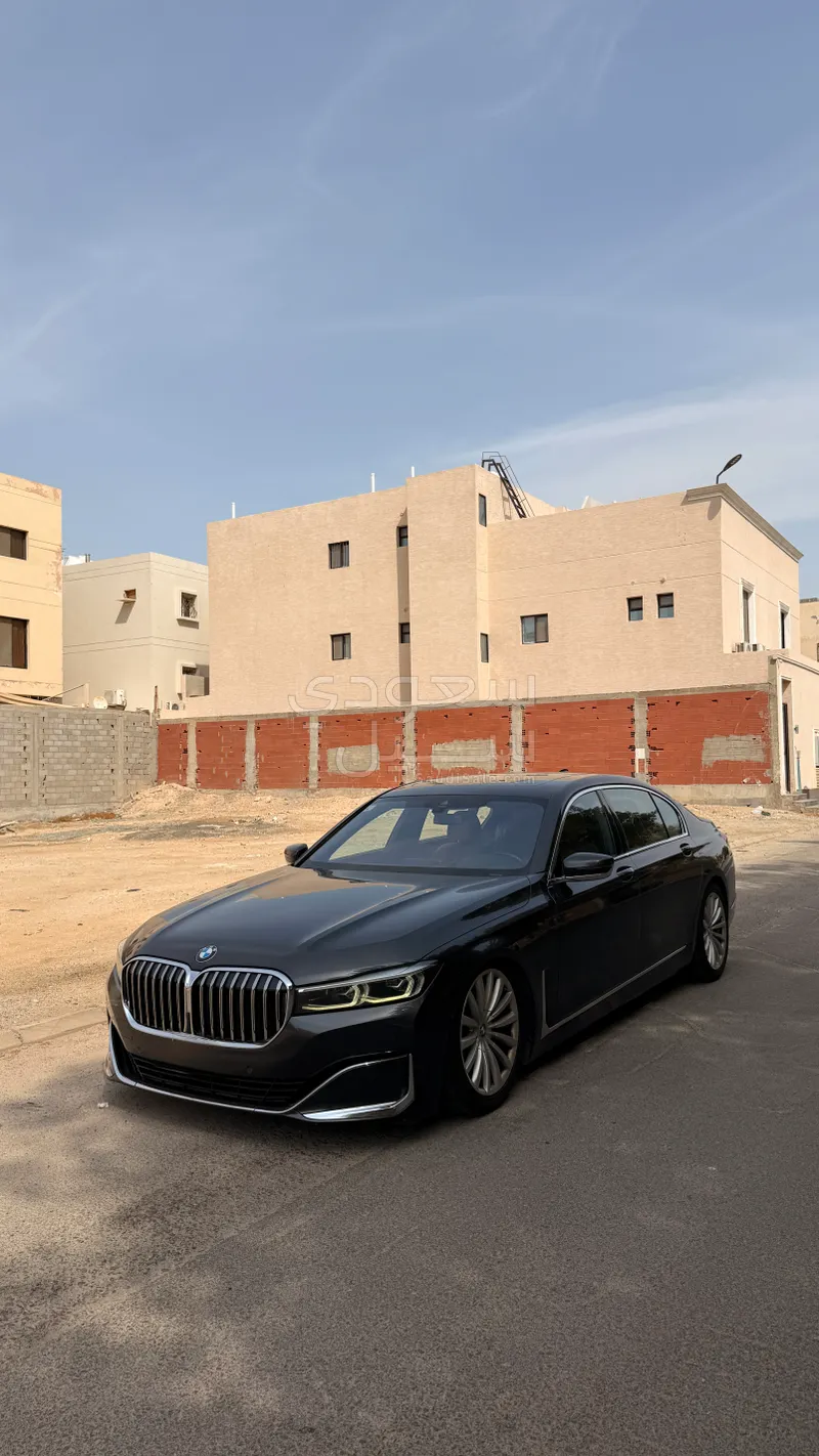 2020 بي ام دبليو الفئة السابعة 730 إل أي