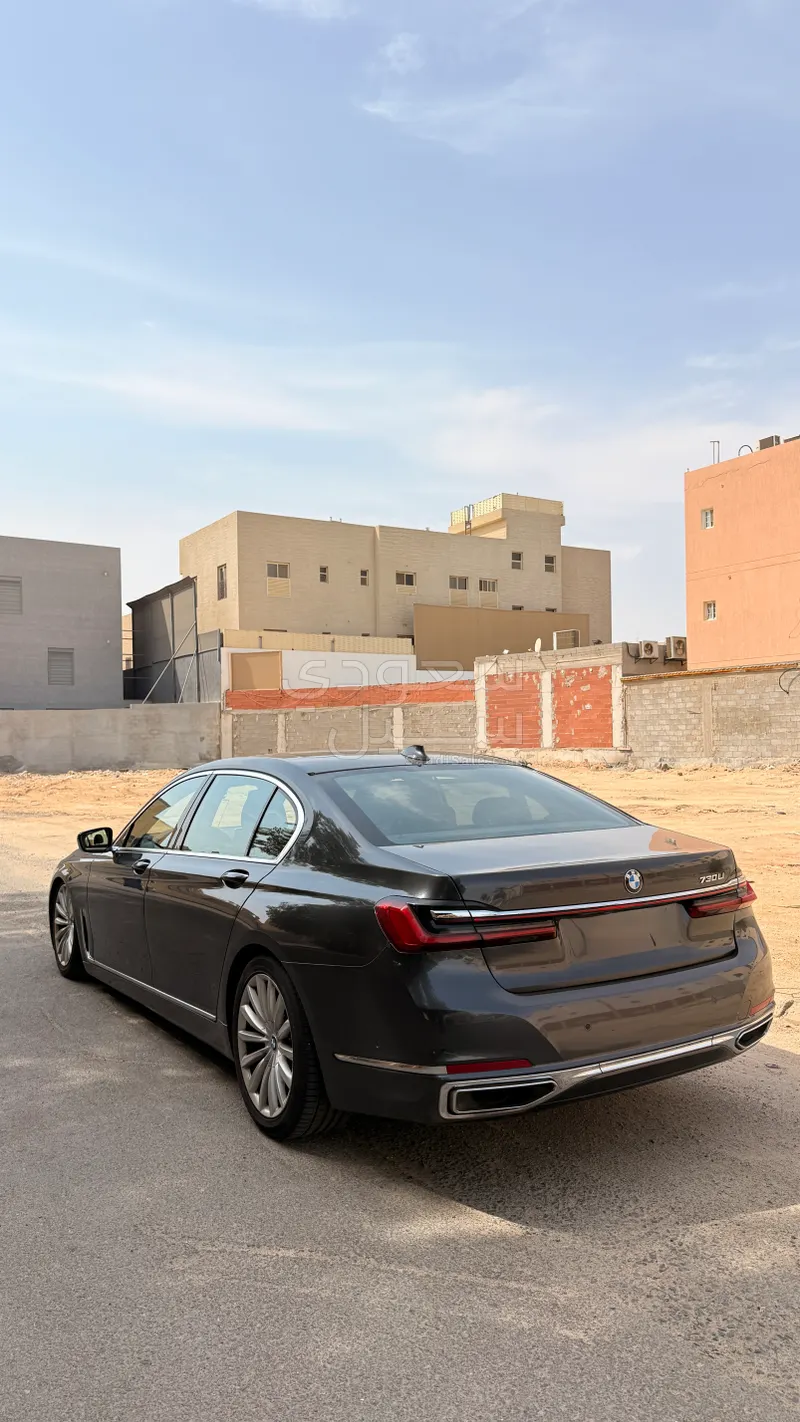 2020 بي ام دبليو الفئة السابعة 730 إل أي