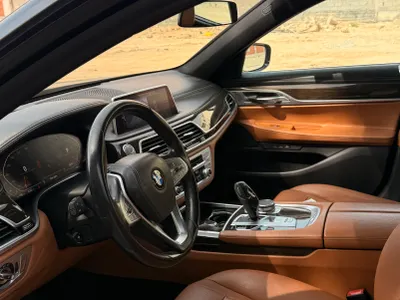 2020 بي ام دبليو الفئة السابعة 730 إل أي