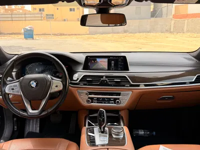 2020 بي ام دبليو الفئة السابعة 730 إل أي