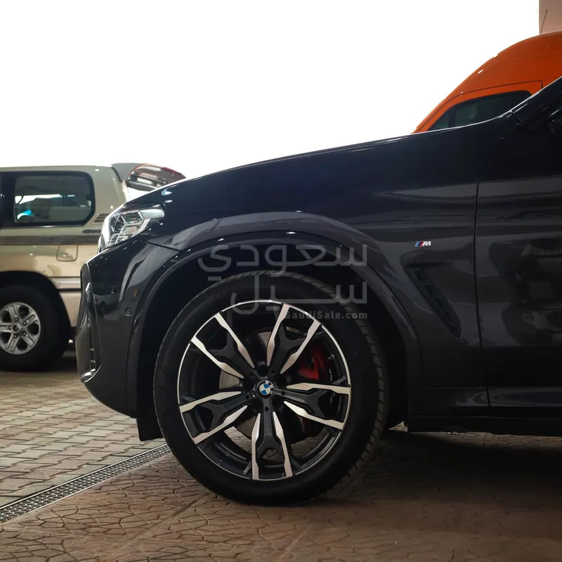 2025 بي ام دبليو الفئة اكس 4