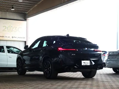 2025 بي ام دبليو الفئة اكس 4