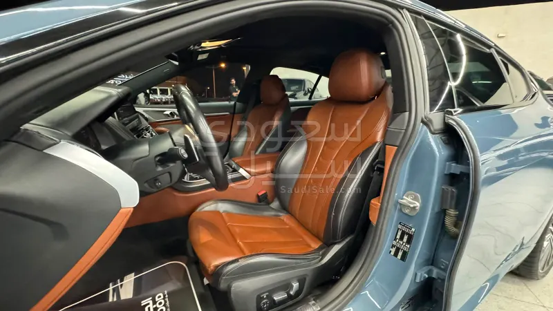 2020 بي ام دبليو الفئة الثامنة 840 أي إم