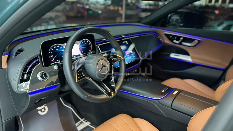 2025 مرسيدس - بنز إي 200